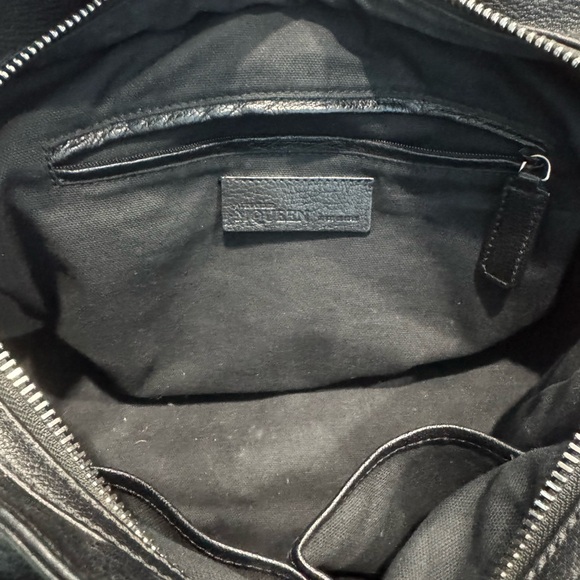 Alexander McQueen Leather Skull Padlock Biker Bag - Picture 8 of 8